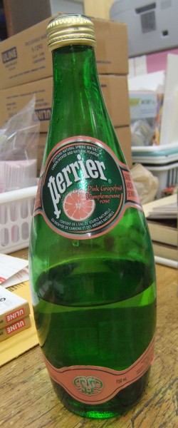 New Grapefruit flavour PERRIER... LOVE this.  Makes me HAPPY (finally! didn't love lemon or lime)