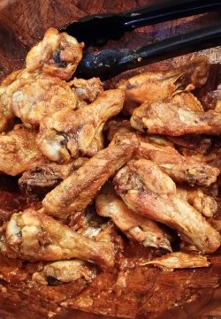 Crispy CRRRRRUNCHY chicken wings