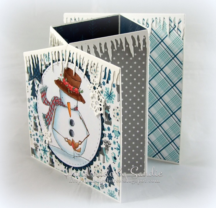 Stamping Bella - DT Thursday - Create a Concertina Fold Card. Click through for the full tutorial by Sandiebella!