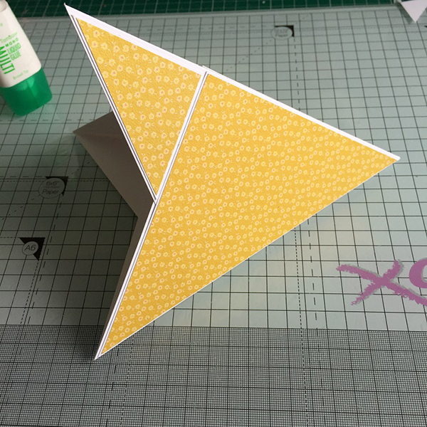 Stamping Bella DT Thursday: Make a Triangle Card with Sandiebella