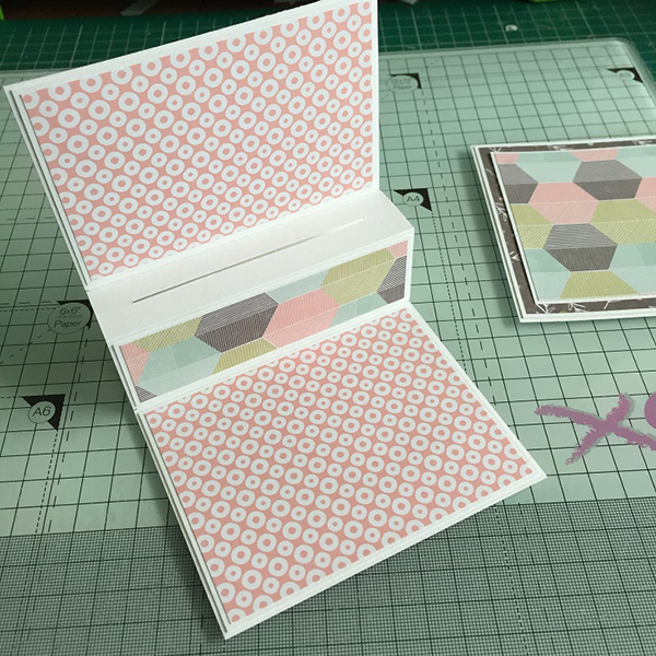 Stamping Bella DT Thursday: Create a Pop Up Gift Card Holder with Sandiebella