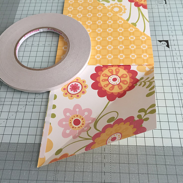 Stamping Bella DT Thursday Create a Double Pocket Card with Sandiebella