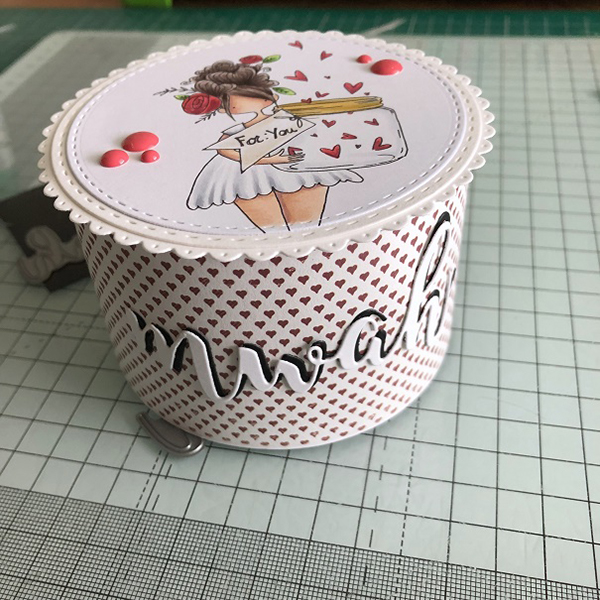 Stamping Bella DT Thursday: Create a Roundy Candy Box with Sandiebella!