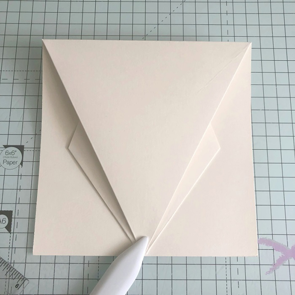 Stamping Bella: Thursday with Sandiebella - Create an Arrow Fold Card