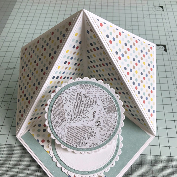 Stamping Bella: Thursday with Sandiebella - Create a Corner Pop Up Card